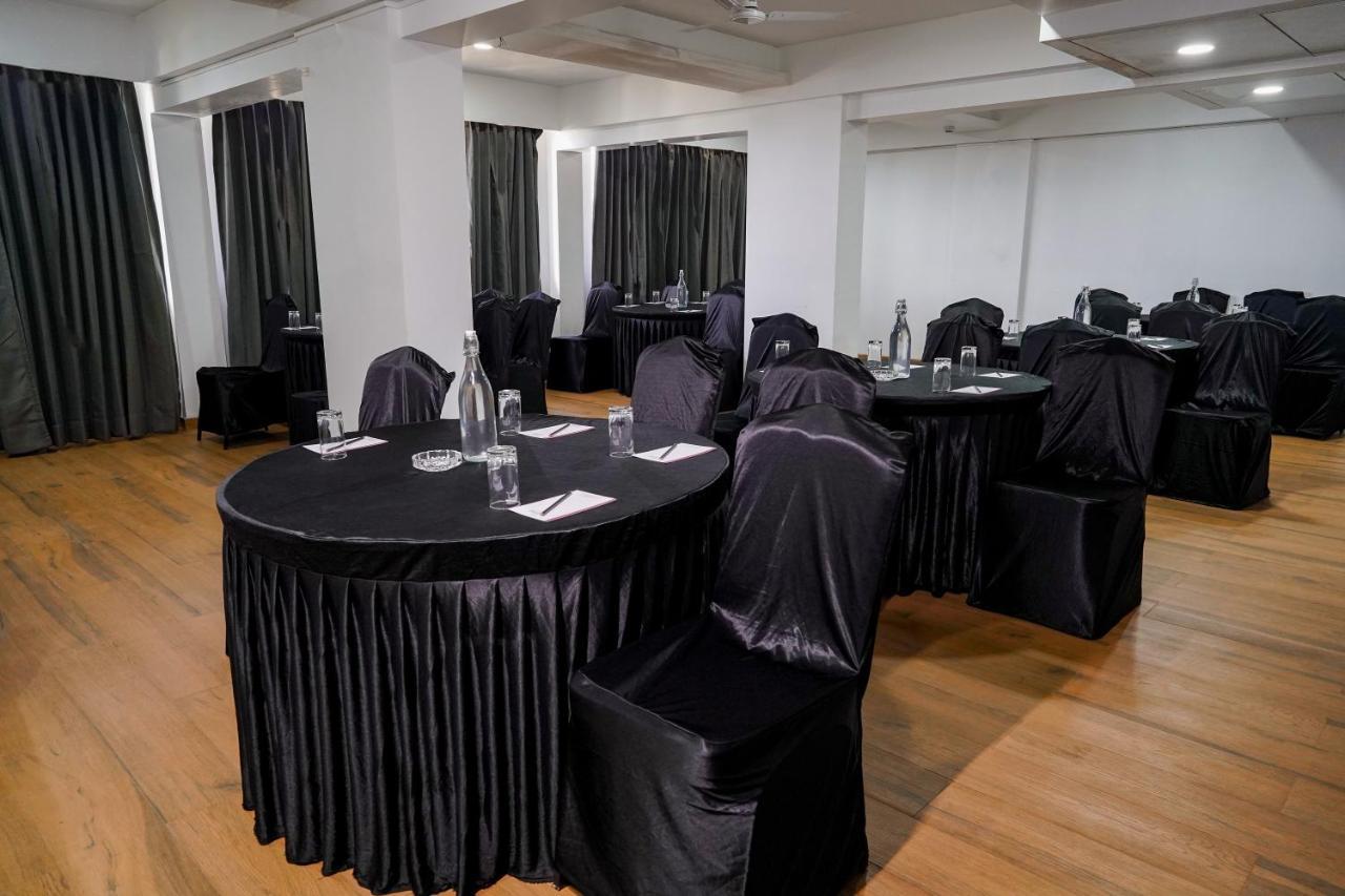 Hotel Tgi Ameya Grand Panaji Esterno foto