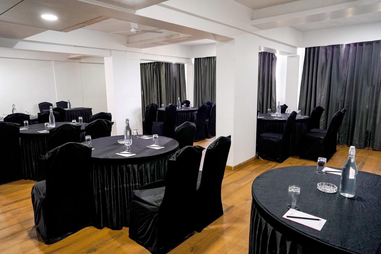 Hotel Tgi Ameya Grand Panaji Esterno foto